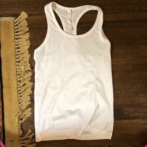 Lululemon Swiftly tech racer back